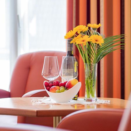 Hotel Zur Krone Beilngries Bagian luar foto