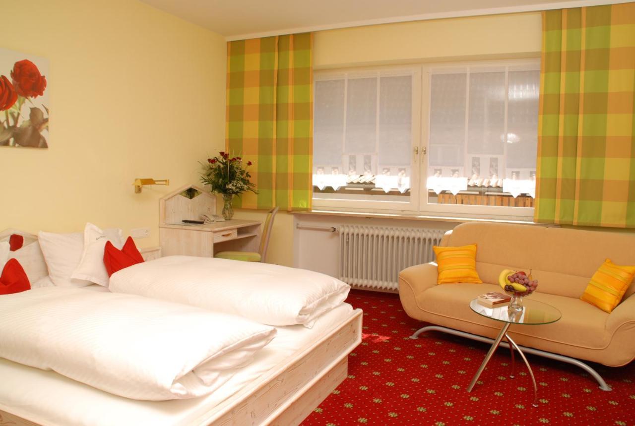 Hotel Zur Krone Beilngries Bagian luar foto