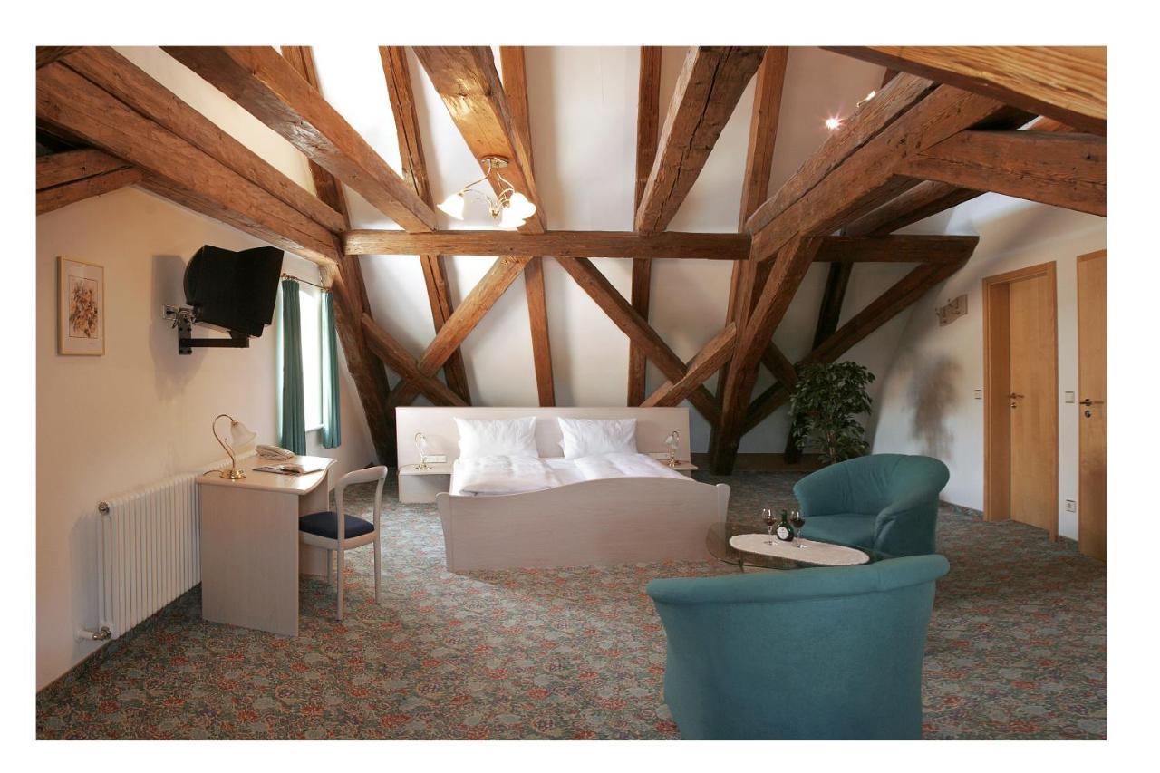 Hotel Zur Krone Beilngries Bagian luar foto