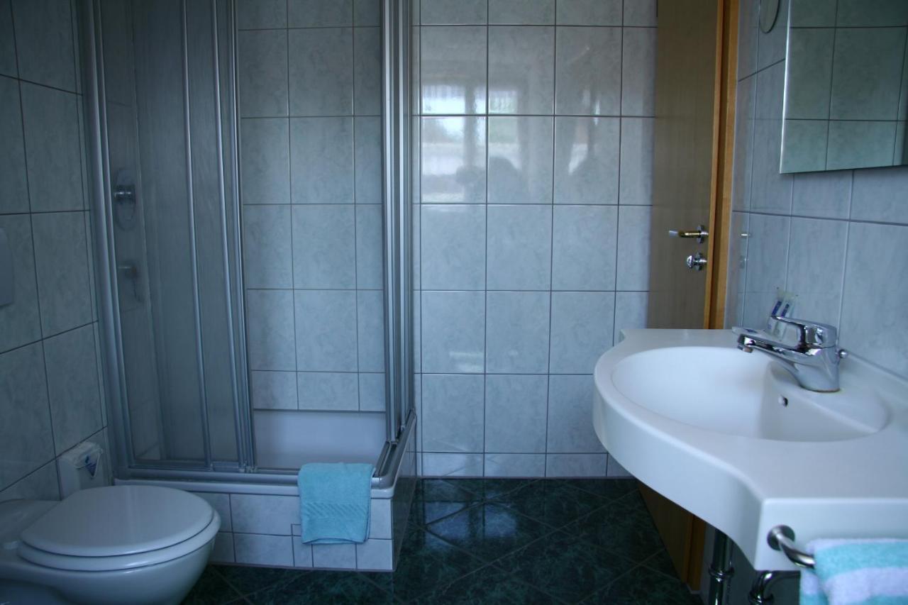Hotel Zur Krone Beilngries Bagian luar foto